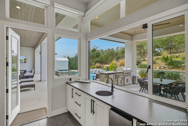 Listing photo id 64 for 23315 Ebner Rdg