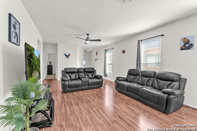 Image 12 of 39 For 11910 Dove Ranch