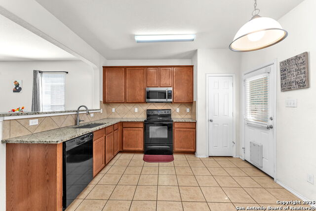 Image 14 of 39 For 11910 Dove Ranch