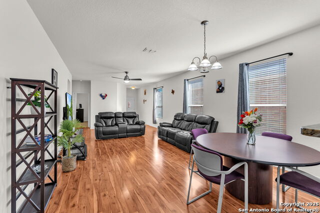 Image 16 of 39 For 11910 Dove Ranch