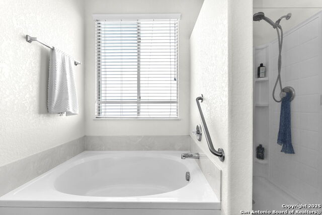 Image 24 of 39 For 11910 Dove Ranch