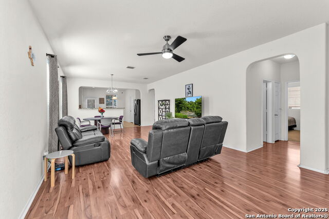 Image 9 of 39 For 11910 Dove Ranch