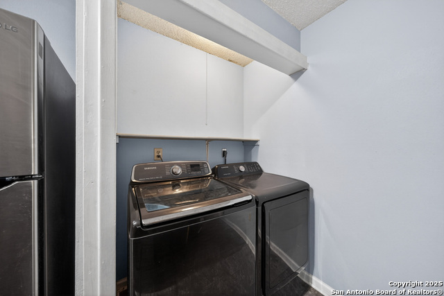 Image 13 of 28 For 9714 Valley Crest