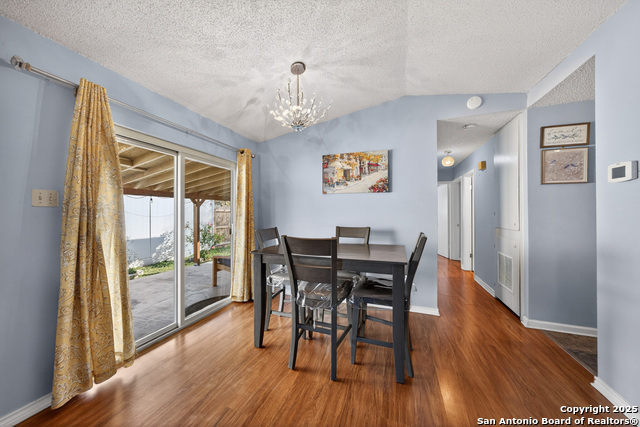 Image 15 of 28 For 9714 Valley Crest