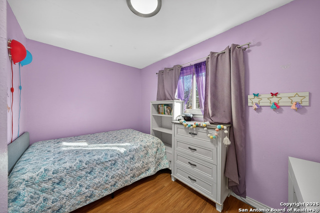 Image 19 of 28 For 9714 Valley Crest