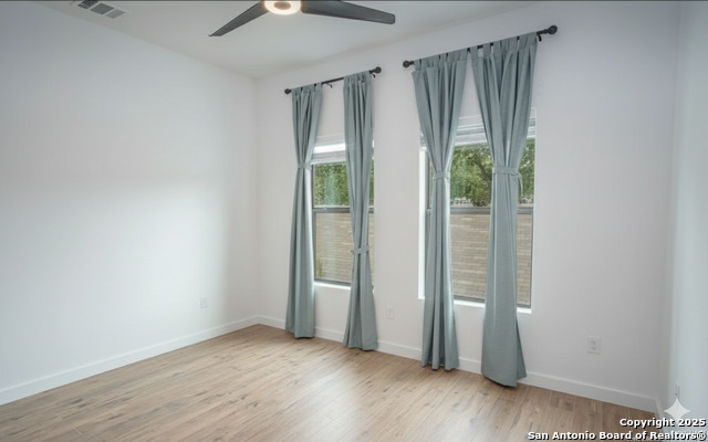 Image 12 of 26 For 918 Olive St S 102