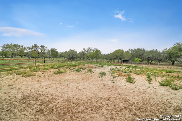 Image 61 of 64 For 2112 Eichman Rd