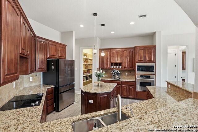 Image 37 of 81 For 426 County Road 2801 W