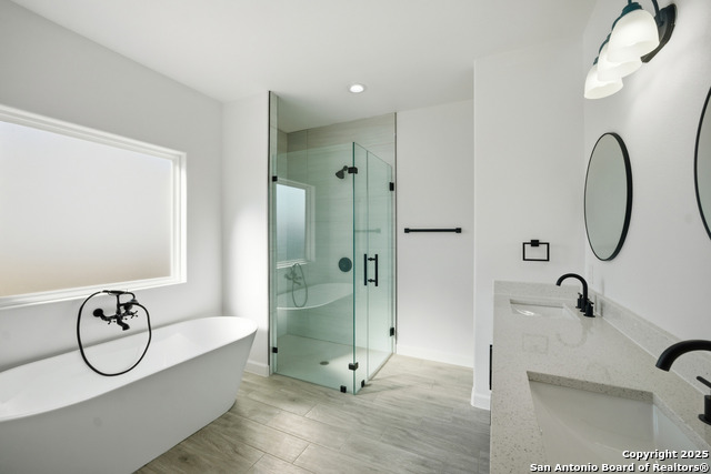 Image 25 of 41 For 207 Deer Oaks