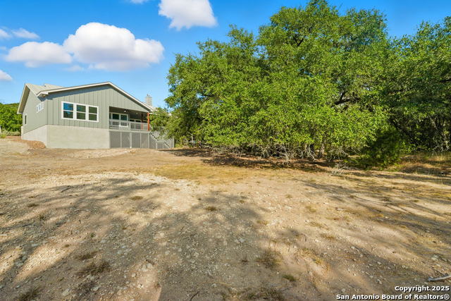 Image 40 of 41 For 207 Deer Oaks