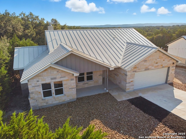 Image 7 of 41 For 207 Deer Oaks