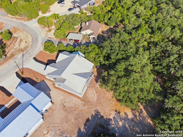 Image 9 of 41 For 207 Deer Oaks