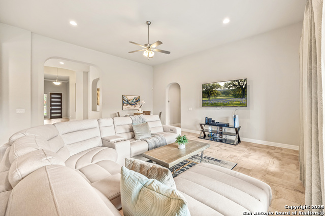 Image 15 of 61 For 2006 Buckner Pass