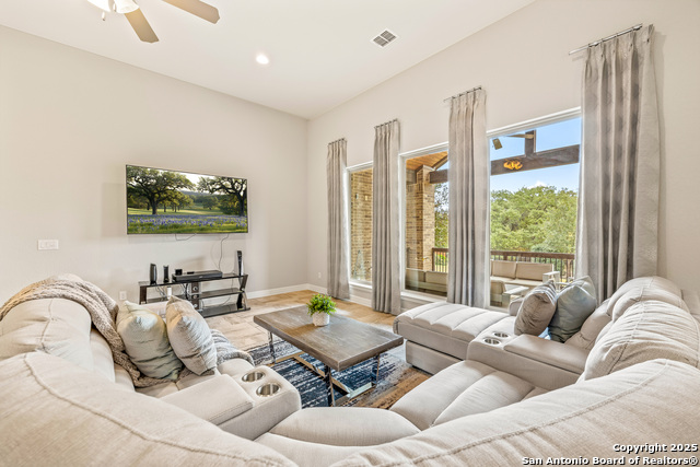 Image 2 of 61 For 2006 Buckner Pass