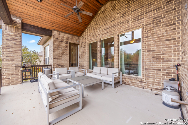 Image 39 of 61 For 2006 Buckner Pass