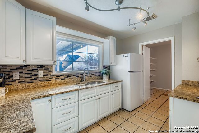 Image 7 of 22 For 5934 Summer Fest Drive