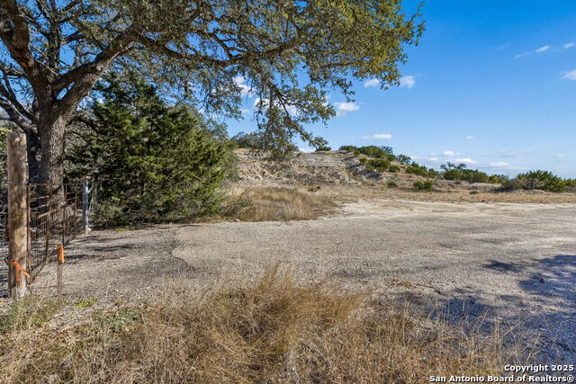 Image 6 of 14 For 944 Metzger  