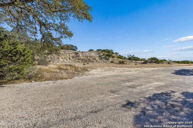 Image 8 of 14 For 944 Metzger  