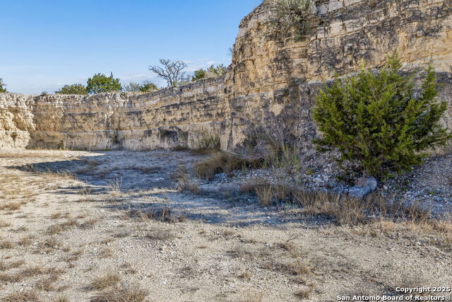 Image 9 of 14 For 944 Metzger  