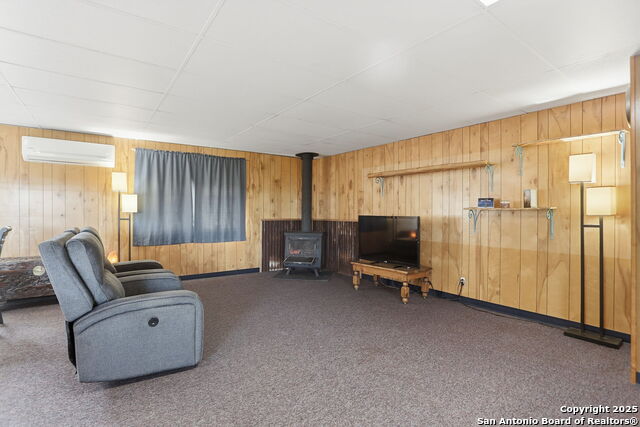 Image 14 of 53 For 10000 Rebecca Creek Rd