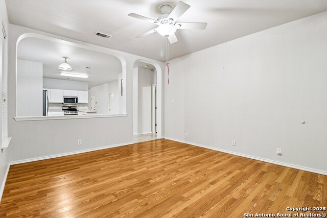 Image 17 of 25 For 21402 Encino Lookout