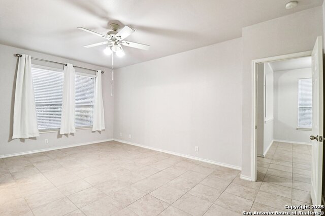 Image 21 of 25 For 21402 Encino Lookout