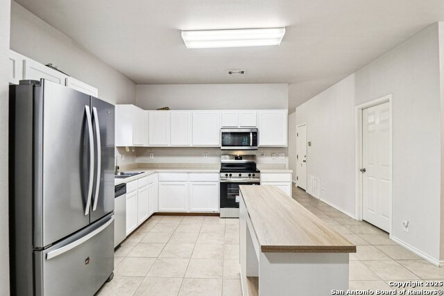 Image 9 of 25 For 21402 Encino Lookout