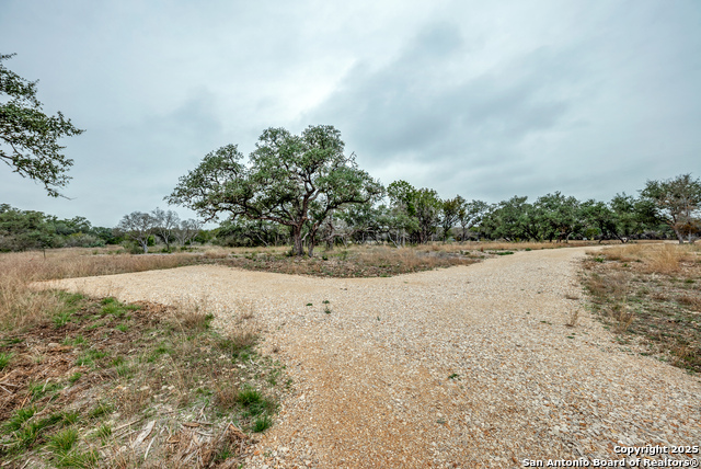 Image 5 of 13 For 801 Grand Oaks