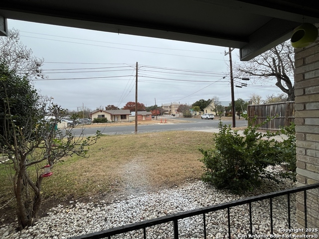 Image 20 of 27 For 311 San Antonio Ave E 101