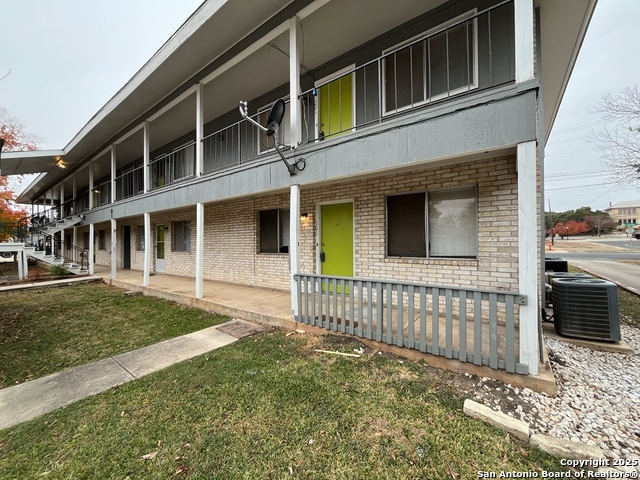 Image 24 of 27 For 311 San Antonio Ave E 101