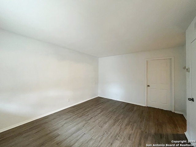 Image 6 of 27 For 311 San Antonio Ave E 101