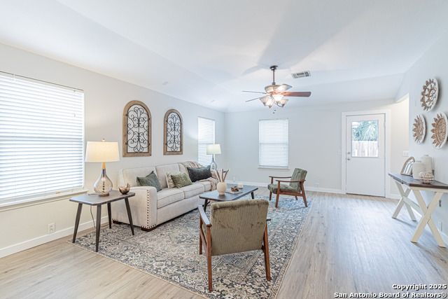 Image 19 of 43 For 5200 Columbia