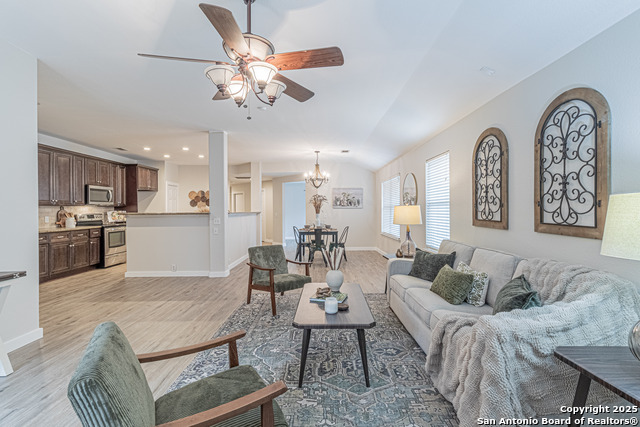 Image 21 of 43 For 5200 Columbia