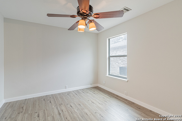 Image 9 of 43 For 5200 Columbia