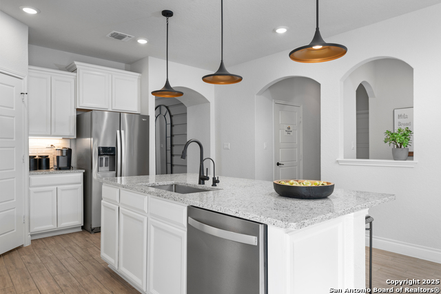 Listing photo id 11 for 4846 Conch Shell