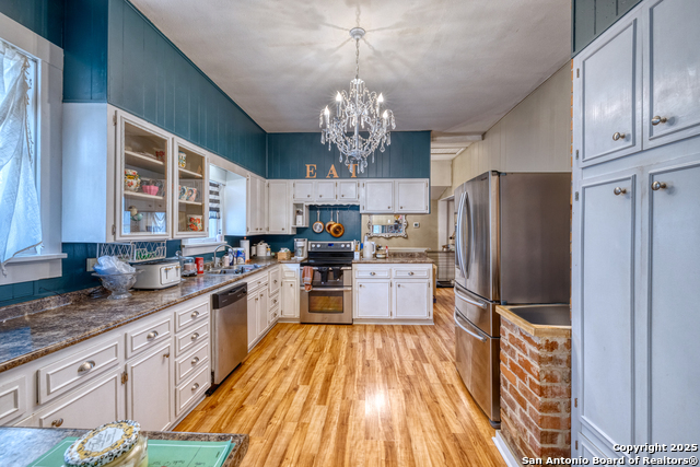 Image 4 of 31 For 518 Getty N