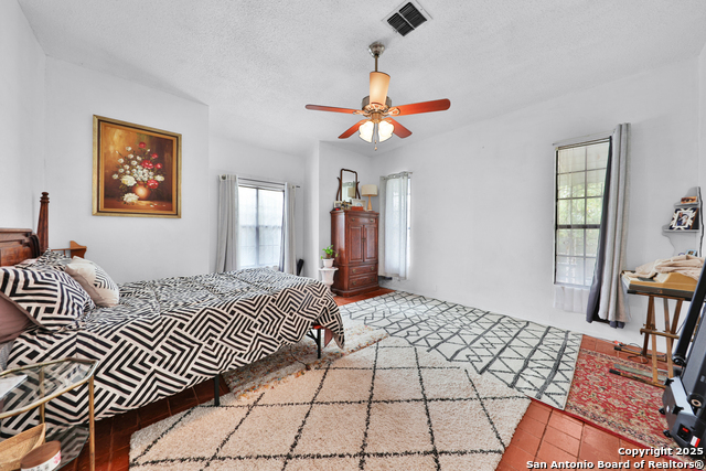 Image 15 of 17 For 631 San Bernardo