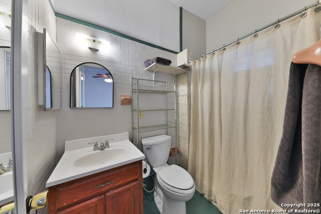 Image 17 of 17 For 631 San Bernardo