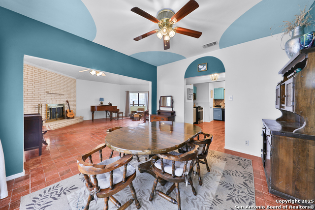 Image 5 of 17 For 631 San Bernardo