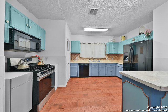 Image 8 of 17 For 631 San Bernardo