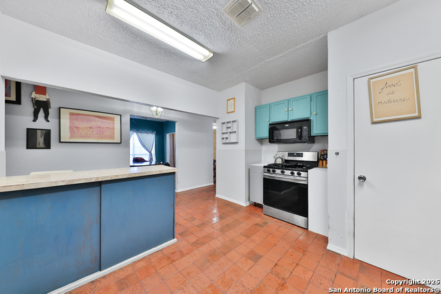 Image 9 of 17 For 631 San Bernardo