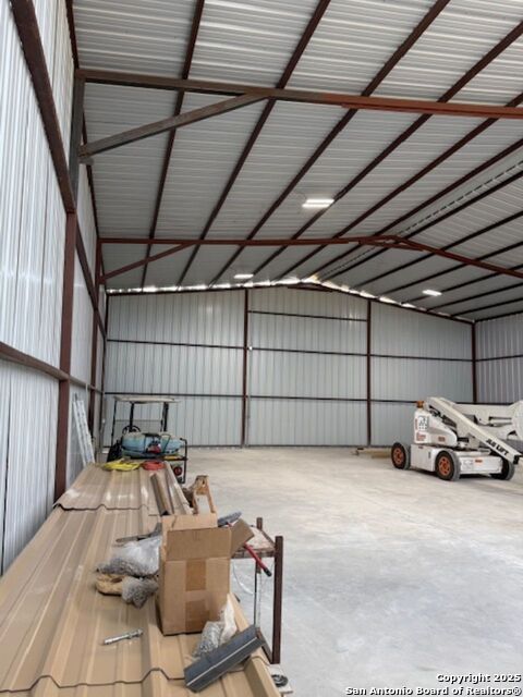 Image 5 of 15 For 2100 Fm 187 S