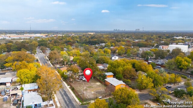 Image 5 of 12 For 1121 Vickers Ave