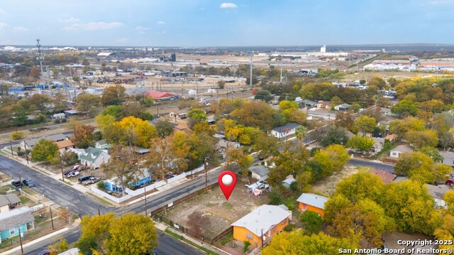 Image 6 of 12 For 1121 Vickers Ave