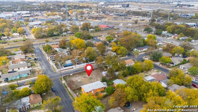 Image 7 of 12 For 1121 Vickers Ave