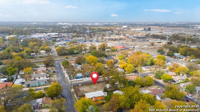 Image 8 of 12 For 1121 Vickers Ave