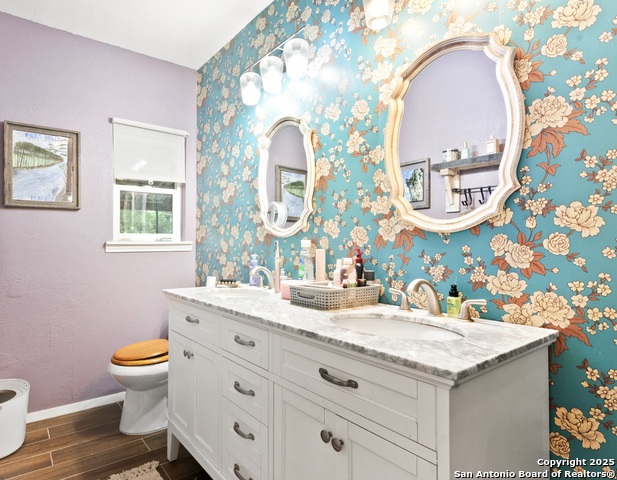 Image 14 of 29 For 817 Laurel  