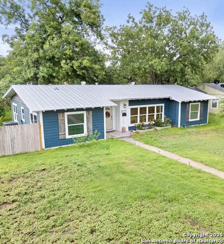 Image 25 of 29 For 817 Laurel  