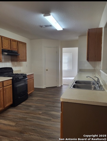 Image 3 of 18 For 7907 Cerezo  