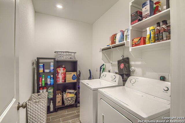 Listing photo id 11 for 6037 Cerulean